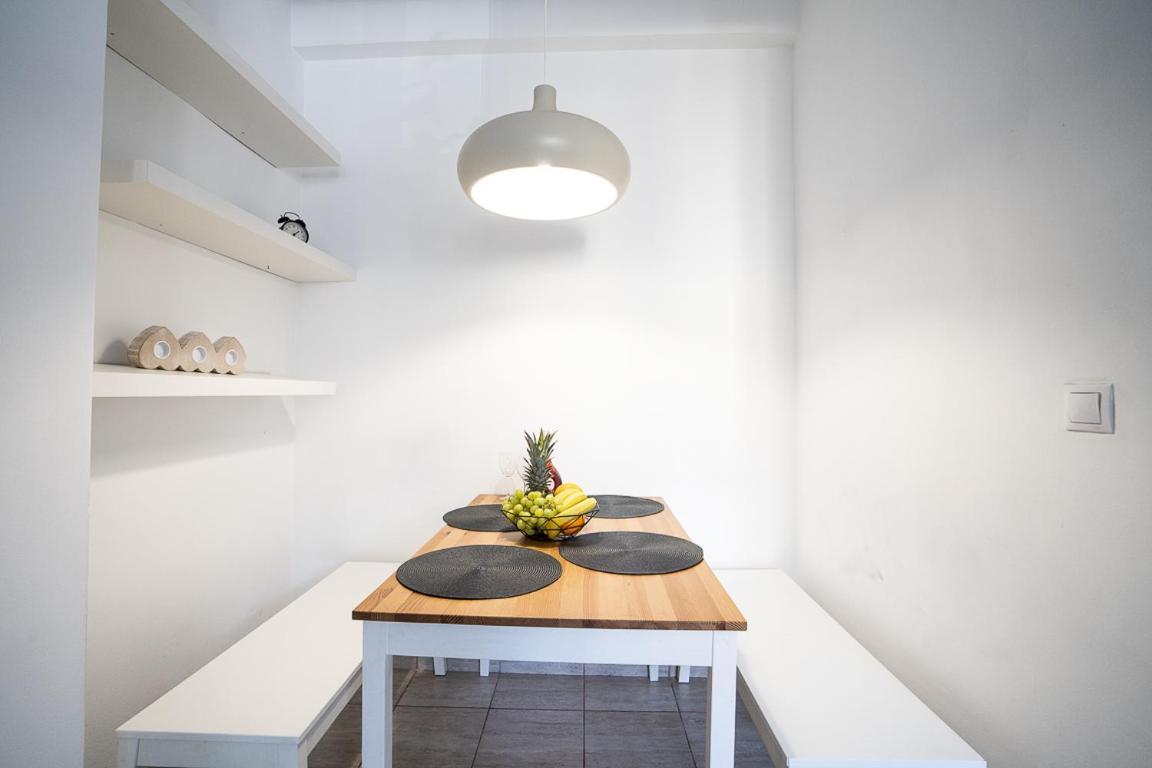 Cismigiu Garden Apartment บูคาเรสต์ ภายนอก รูปภาพ